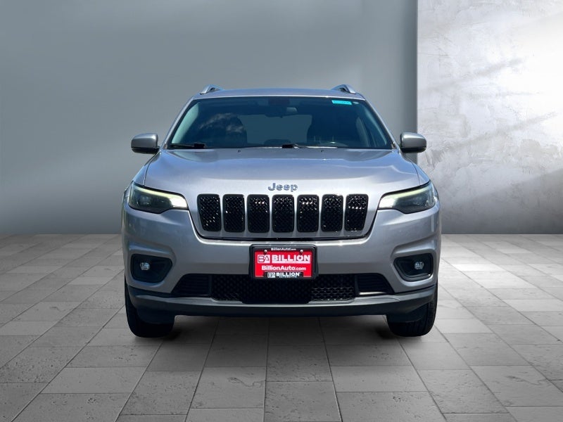 Used 2019 Jeep Cherokee Latitude Plus with VIN 1C4PJMLB0KD335870 for sale in Worthington, Minnesota