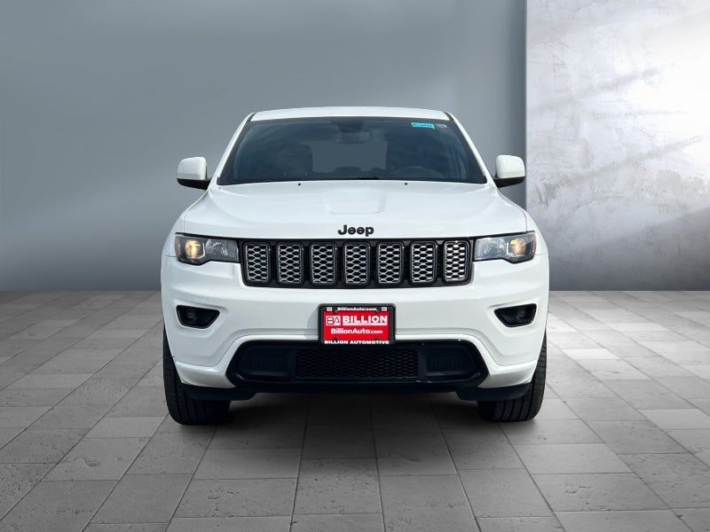 Used 2022 Jeep Grand Cherokee WK Laredo X with VIN 1C4RJFAG5NC112799 for sale in Worthington, Minnesota