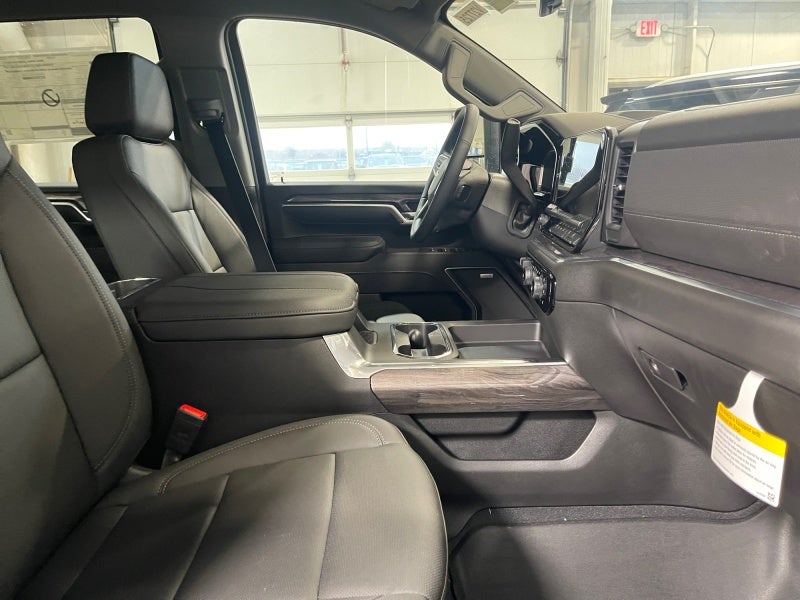 2025 Chevrolet Silverado 3500 HD LTZ