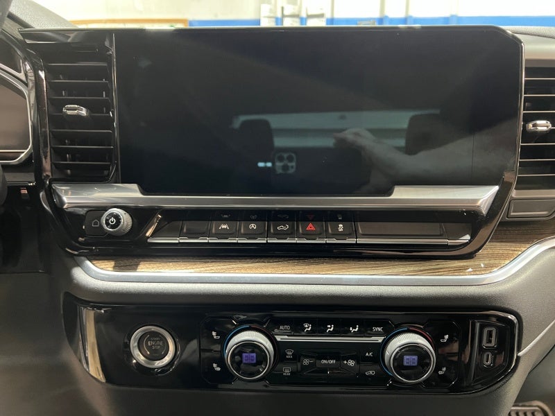 2022 Chevrolet Silverado 1500 LT (2FL)