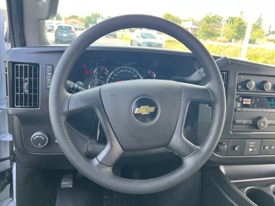 2025 Chevrolet Express Cargo 3500 WT
