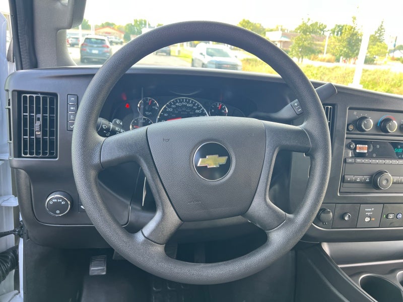 2025 Chevrolet Express Cargo 3500 WT