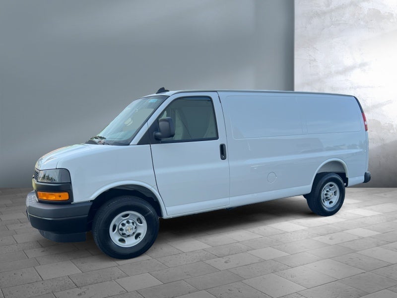 2025 Chevrolet Express Cargo 3500 WT