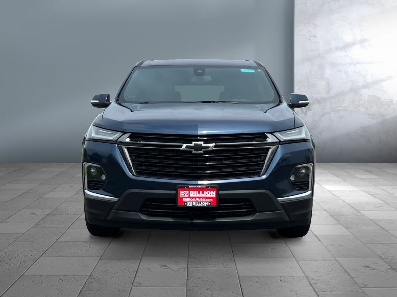 Used 2023 Chevrolet Traverse 1LT with VIN 1GNEVGKW4PJ221310 for sale in Worthington, Minnesota
