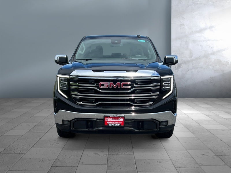 Used 2025 GMC Sierra 1500 SLT with VIN 1GTUUDED2SZ198362 for sale in Worthington, Minnesota