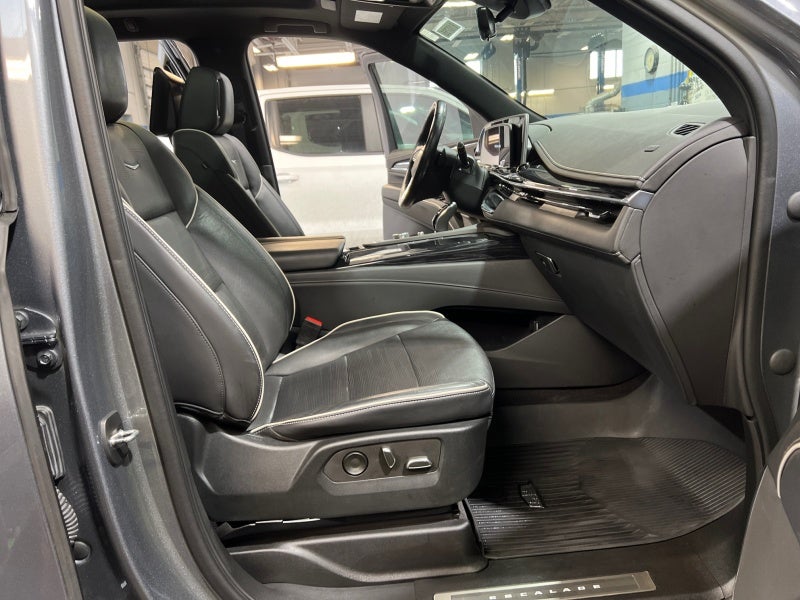 2022 Cadillac Escalade Sport