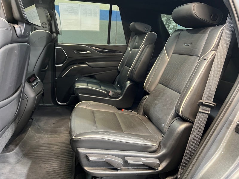 2022 Cadillac Escalade Sport