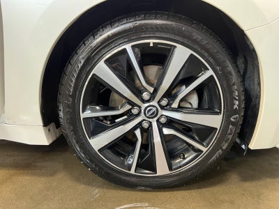 2023 Nissan Maxima SV