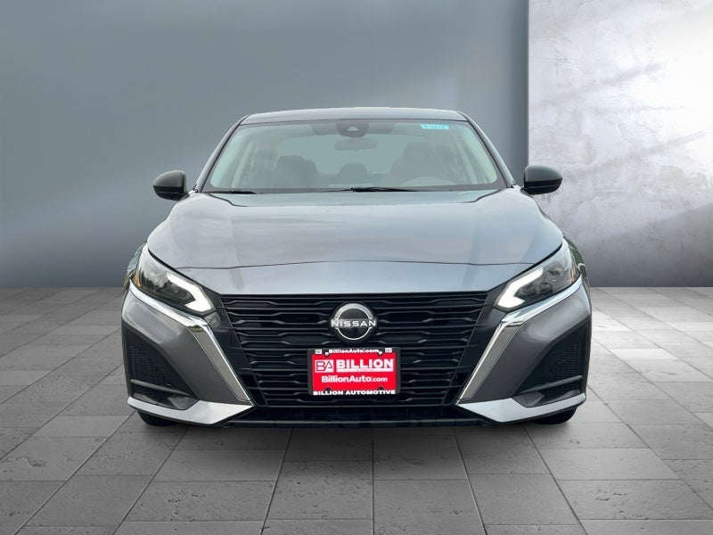 Used 2024 Nissan Altima SV with VIN 1N4BL4DV4RN353389 for sale in Worthington, MN