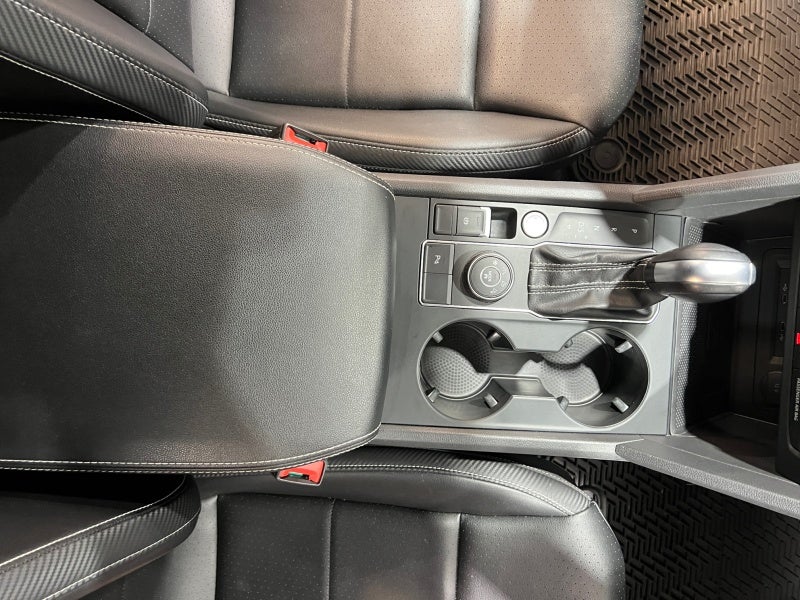2021 Volkswagen Atlas Cross Sport 3.6L V6 SE w/Technology R-Line