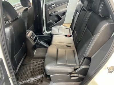 2021 Volkswagen Atlas Cross Sport 3.6L V6 SE w/Technology R-Line
