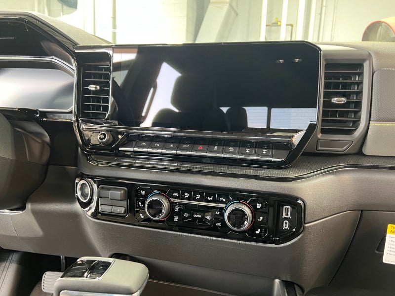 2026 Chevrolet Silverado 1500 ZR2 - Photo 11