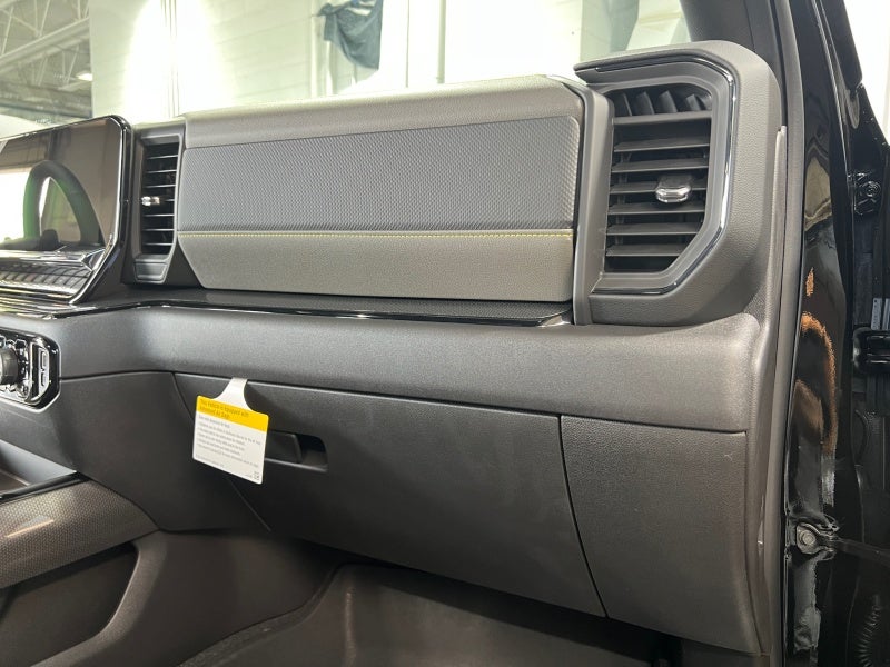 2026 Chevrolet Silverado 1500 ZR2 - Photo 12
