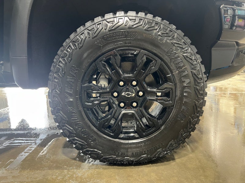2026 Chevrolet Silverado 1500 ZR2 - Photo 16
