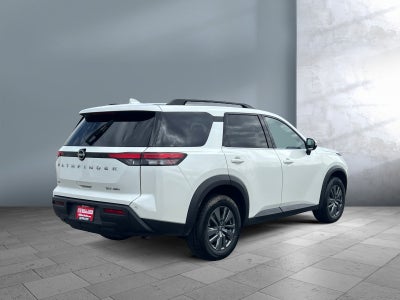 2024 Nissan Pathfinder SV