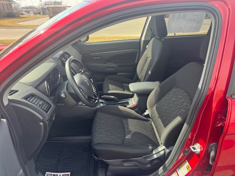 2025 Mitsubishi Outlander Sport S