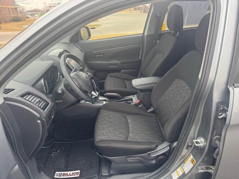 2025 Mitsubishi Outlander Sport S