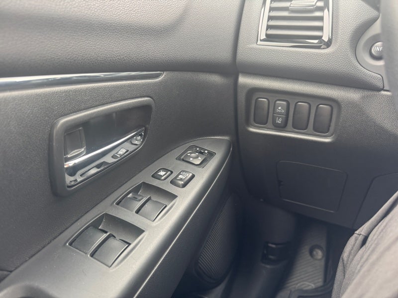 2025 Mitsubishi Outlander Sport S