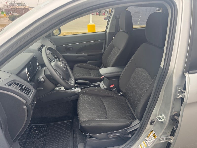 2025 Mitsubishi Outlander Sport S