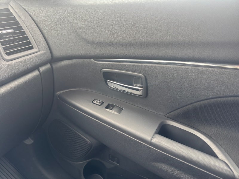 2025 Mitsubishi Outlander Sport S