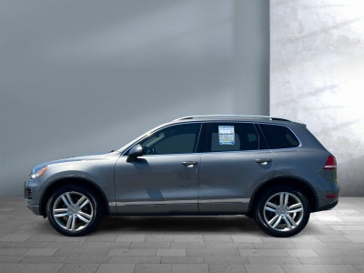 2013 Volkswagen Touareg Sport